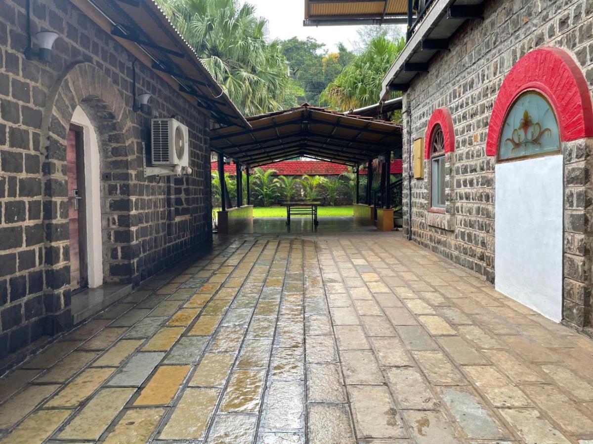 The Green Gate Resort Mulshi Экстерьер фото