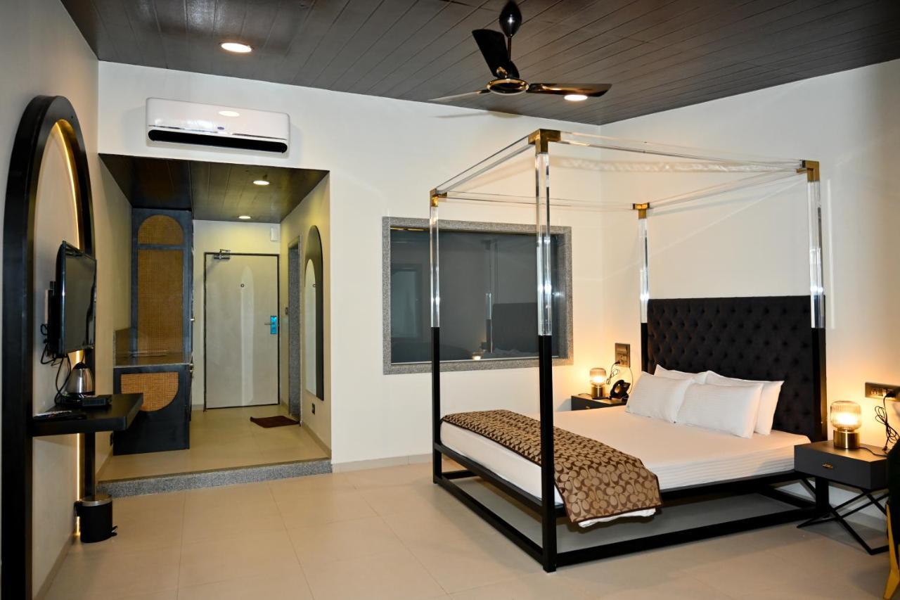 The Green Gate Resort Mulshi Экстерьер фото