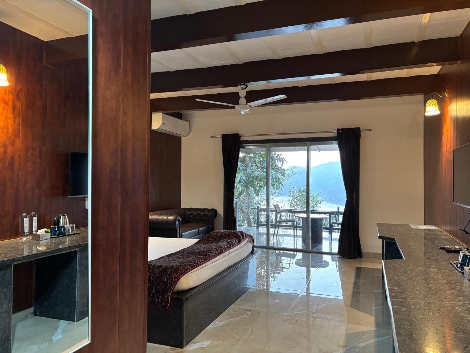 The Green Gate Resort Mulshi Экстерьер фото